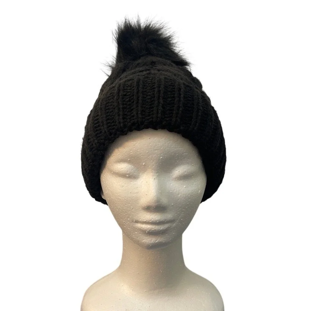 Time and‎ Tru Womens Black Cable Knit Beanie Faux Fur Pom Fleece Lined TT223104